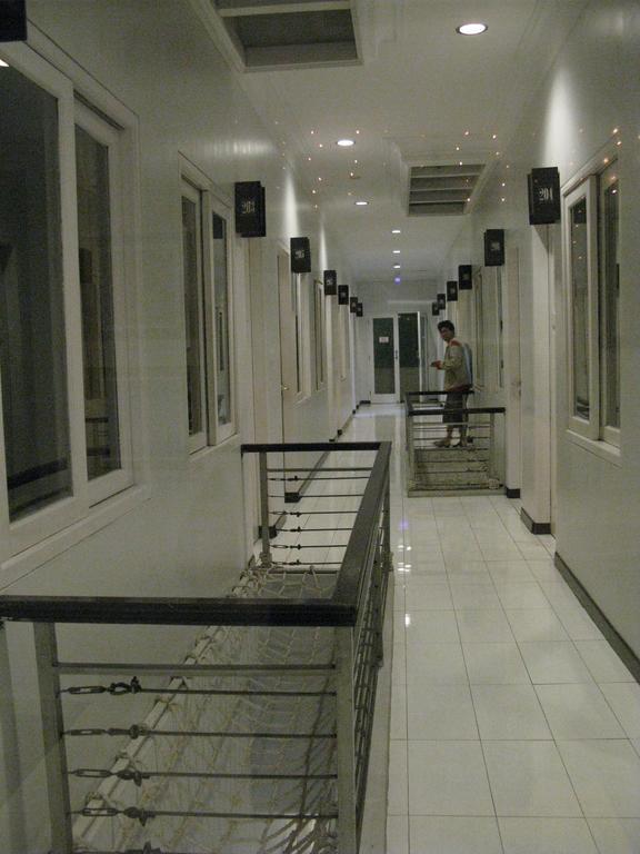 Onyx Residence Giacarta Esterno foto